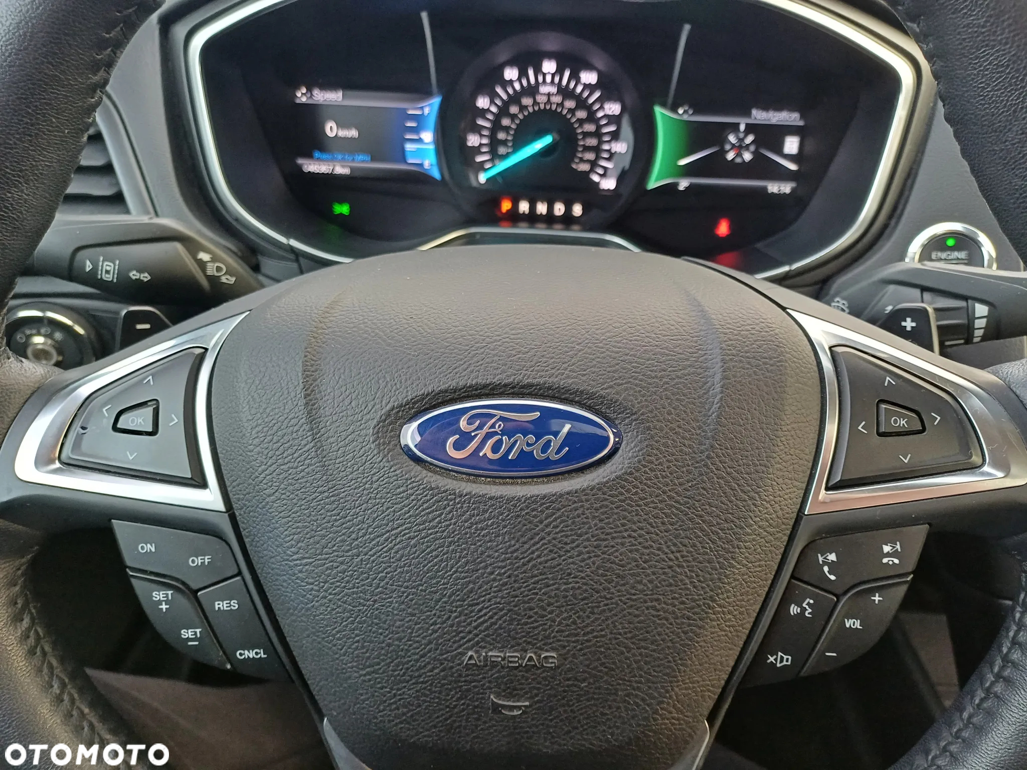 Ford Fusion 2.0 EcoBoost Titanium - 23