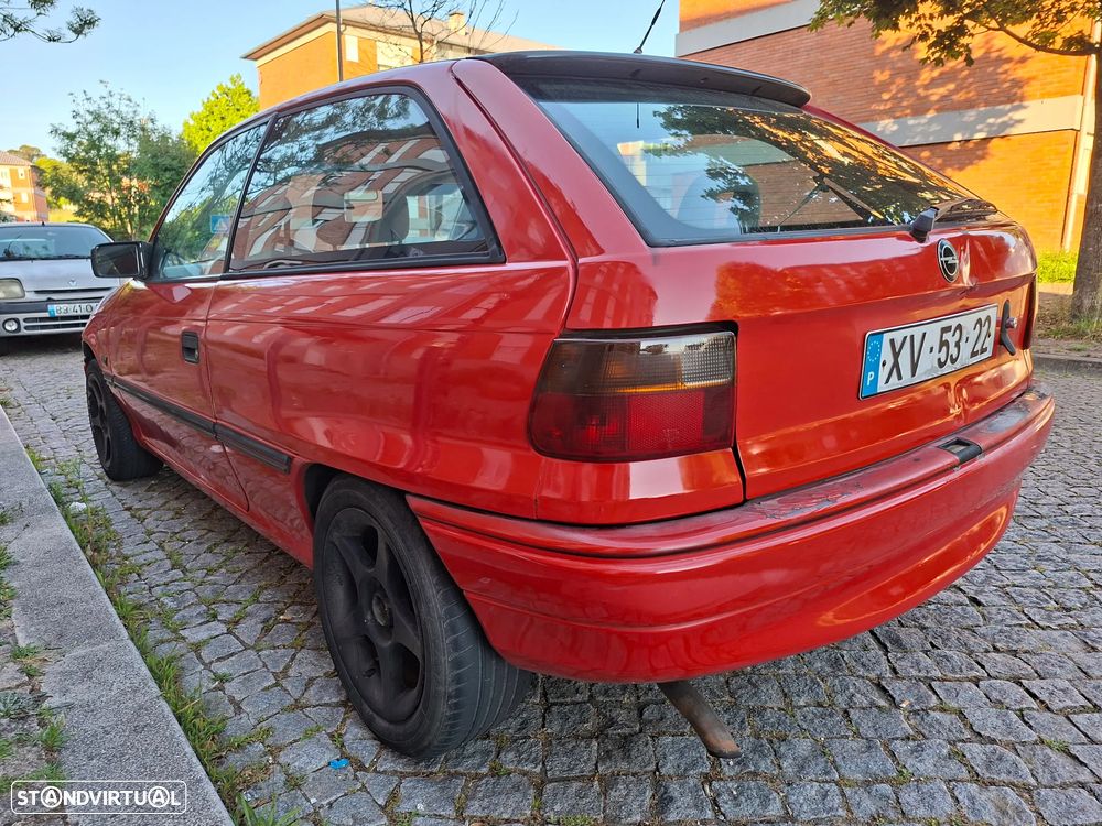 Opel Astra 1.4i GT - 4