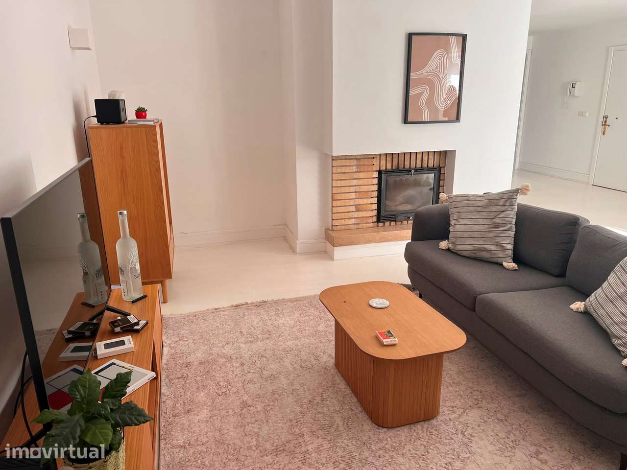 Apartamento T2 com garagem no condomínio Estoril Garden, Estoril - Grande imagem: 3/10