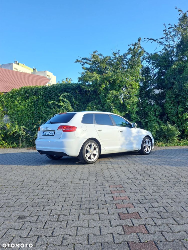 Audi A3 Sportback 1.6 TDI DPF Ambition - 10
