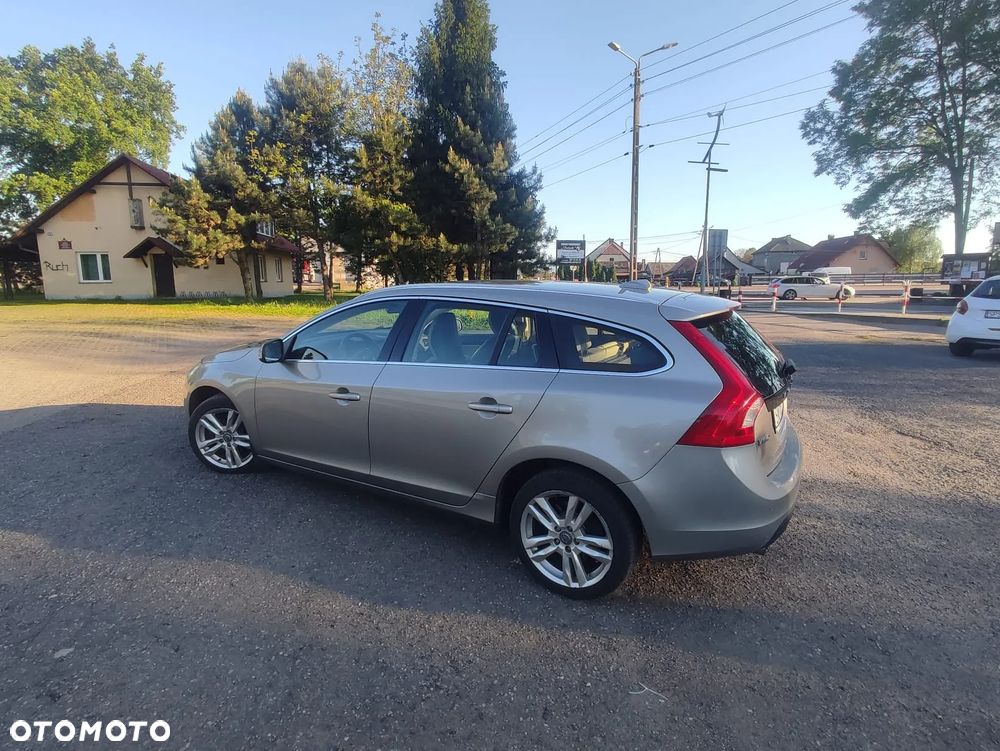 Volvo V60 D4 Edition - 4