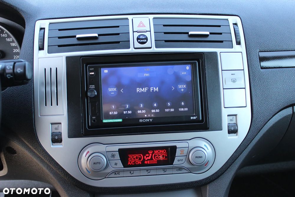 Ford Kuga 2.0 TDCi 2x4 Titanium - 28