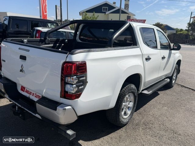 Mitsubishi L200 2.3 DI-D Space Cab Invite Strakar Look 4WD - 11