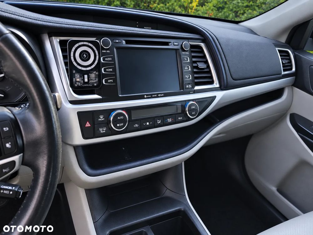 Toyota Highlander - 16