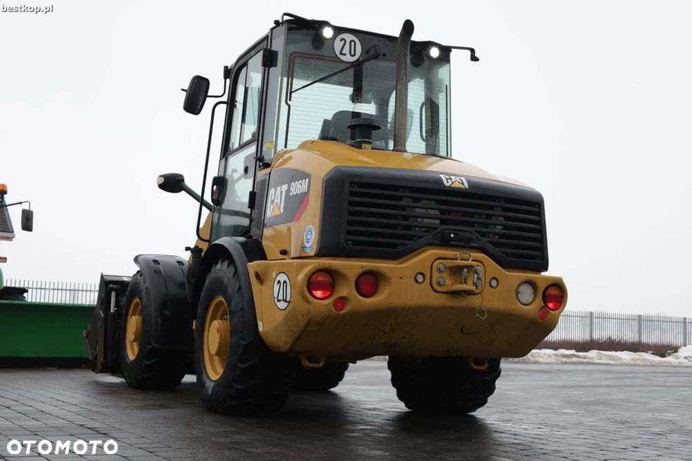 Caterpillar CAT 906M - 9