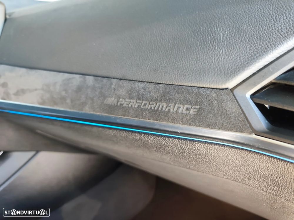 BMW 330 e Pack Desportivo M Auto - 17