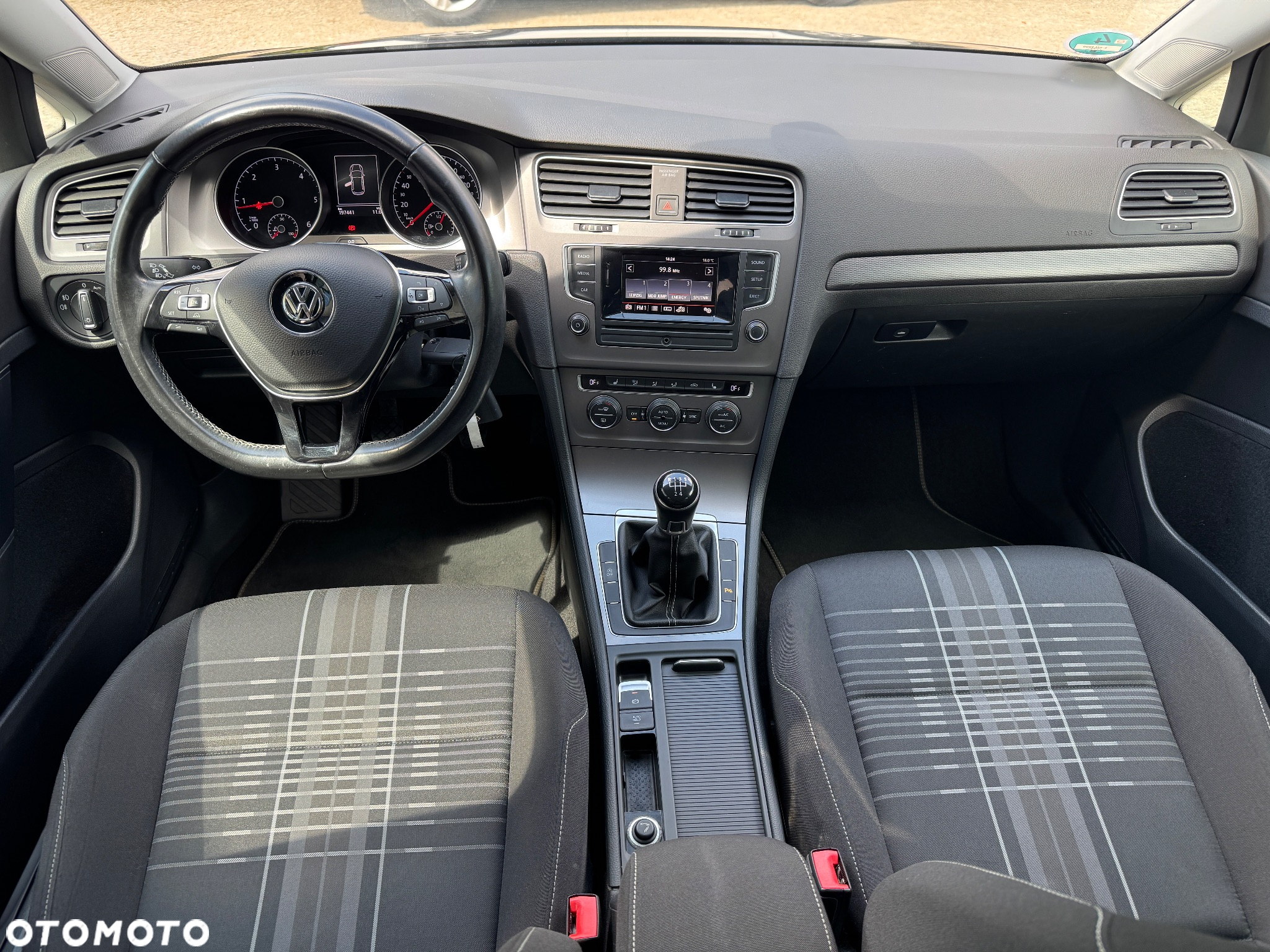 Volkswagen Golf 1.6 TDI BlueMotion Technology Lounge - 12