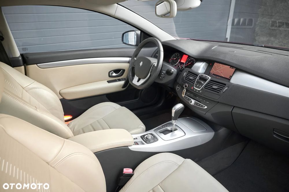 Renault Laguna 3.5 V6 Initiale - 20