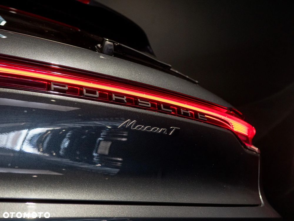 Porsche Macan T - 14