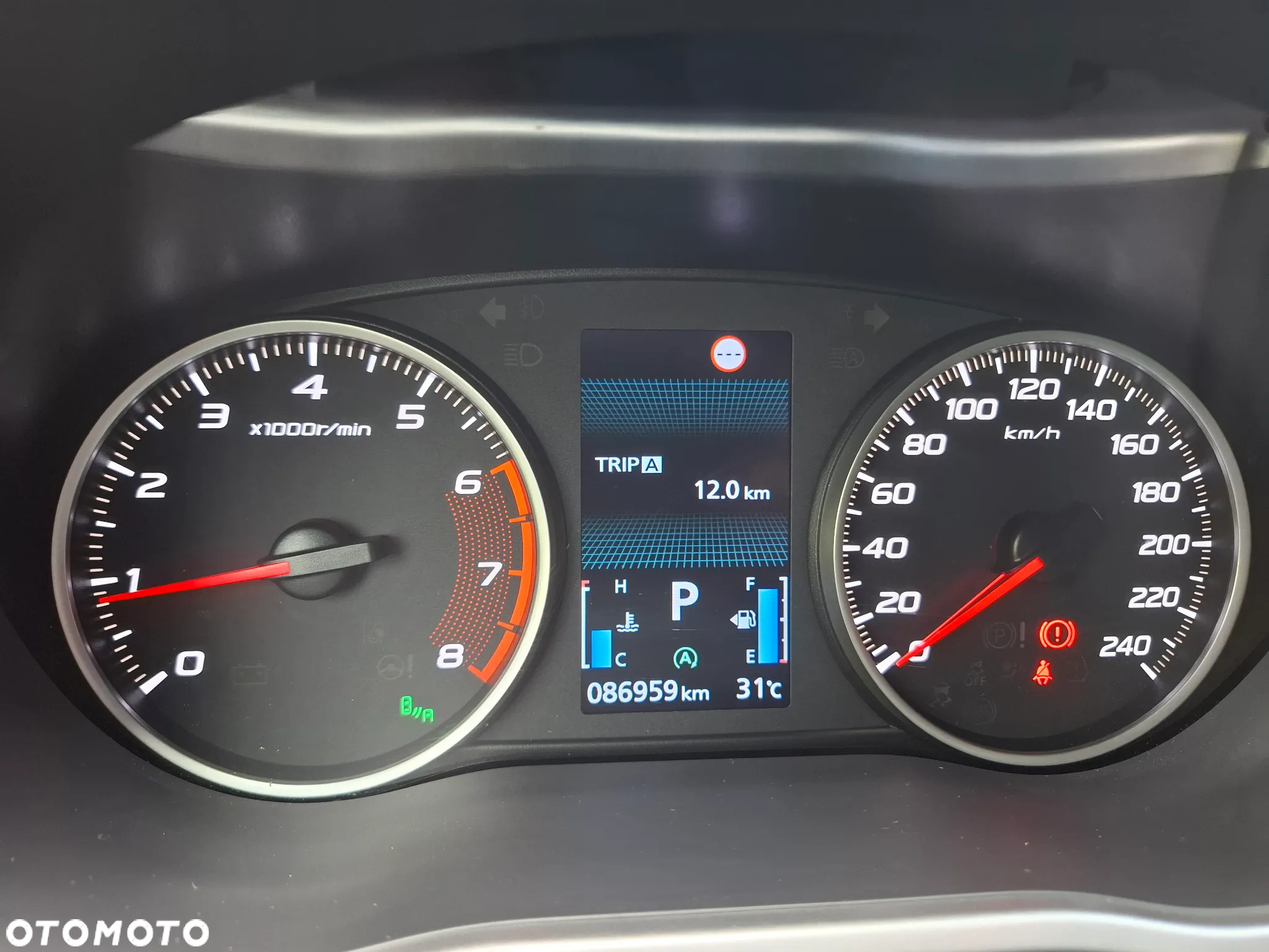 Mitsubishi Eclipse Cross 1.5 T Invite Plus CVT - 24