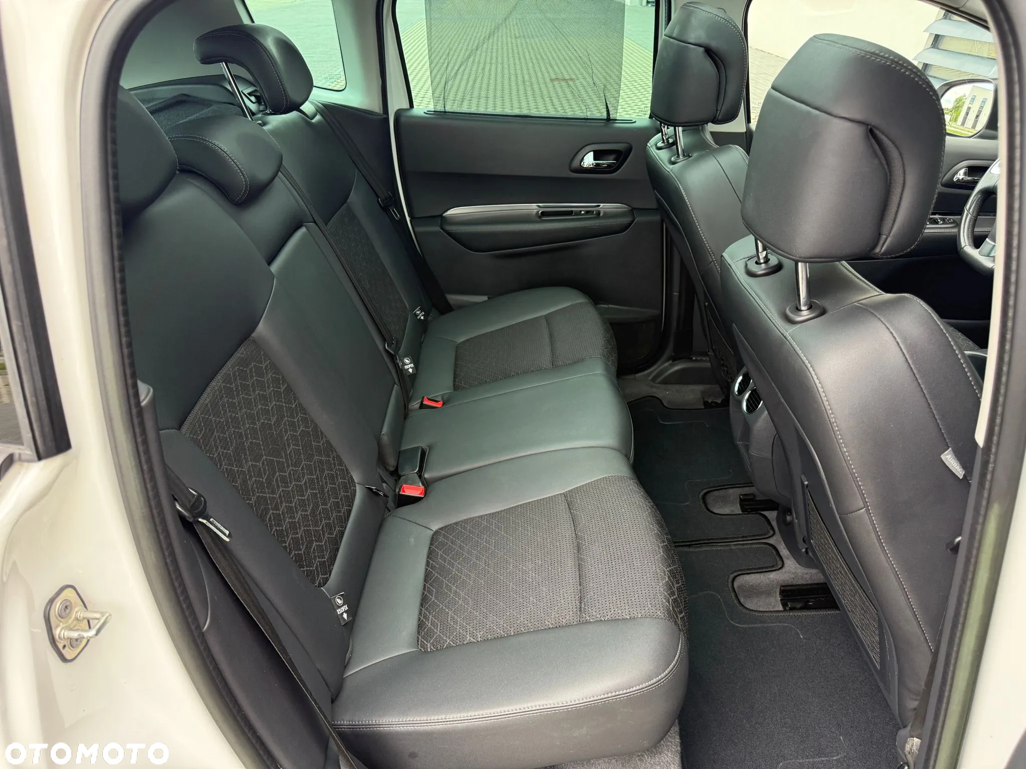 Peugeot 3008 HDi FAP 115 Roland Garros - 26