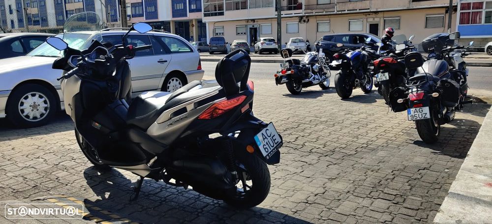 Yamaha X-Max 125 - 10
