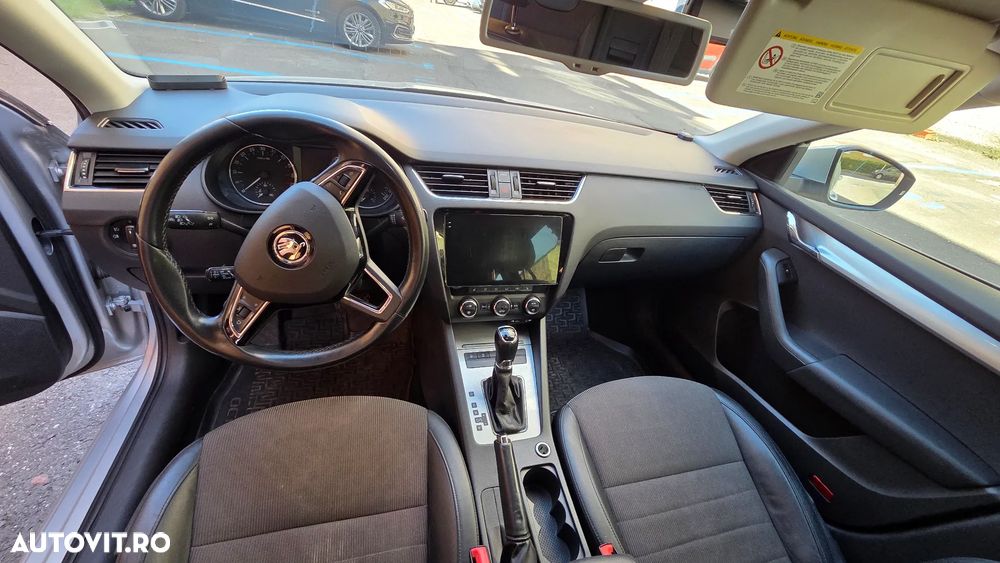 Skoda Octavia 2.0 TDI STYLE DSG - 7