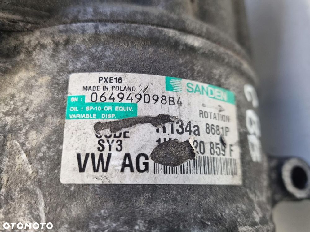 SPRĘŻARKA KLIMATYZACJI VW Jetta V 2.0 TDI _ pompa 1K0820859F - 2