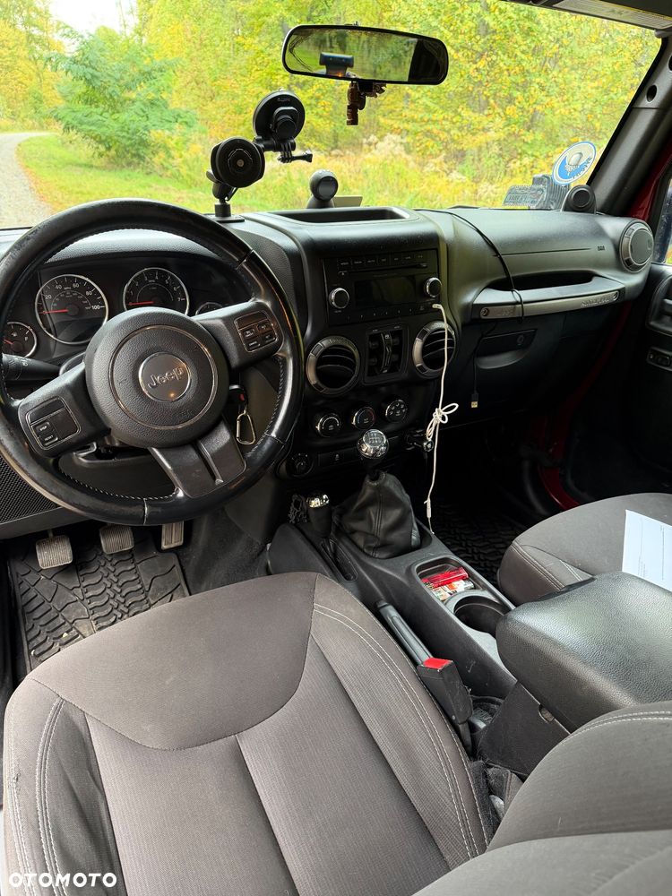 Jeep Wrangler - 24