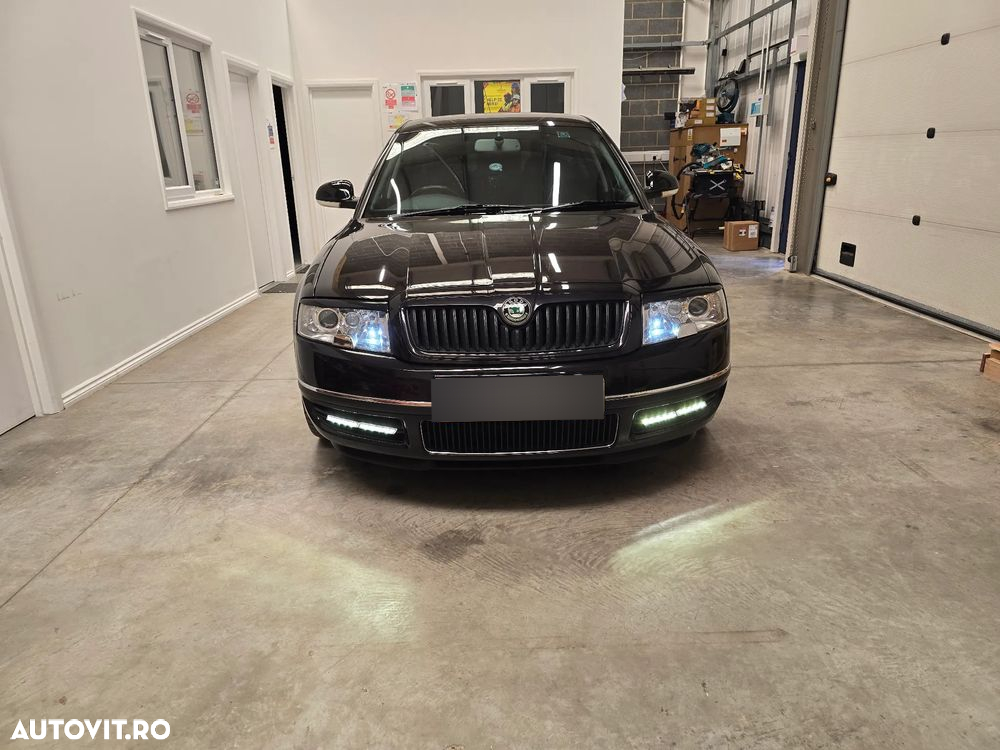 Skoda Superb 2.0 TDI DPF Elegance - 3