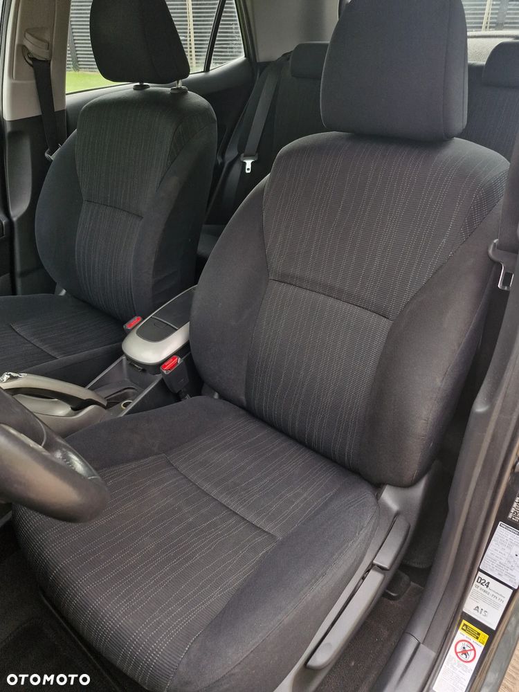 Toyota Auris 1.6 VVT-i Executive - 11