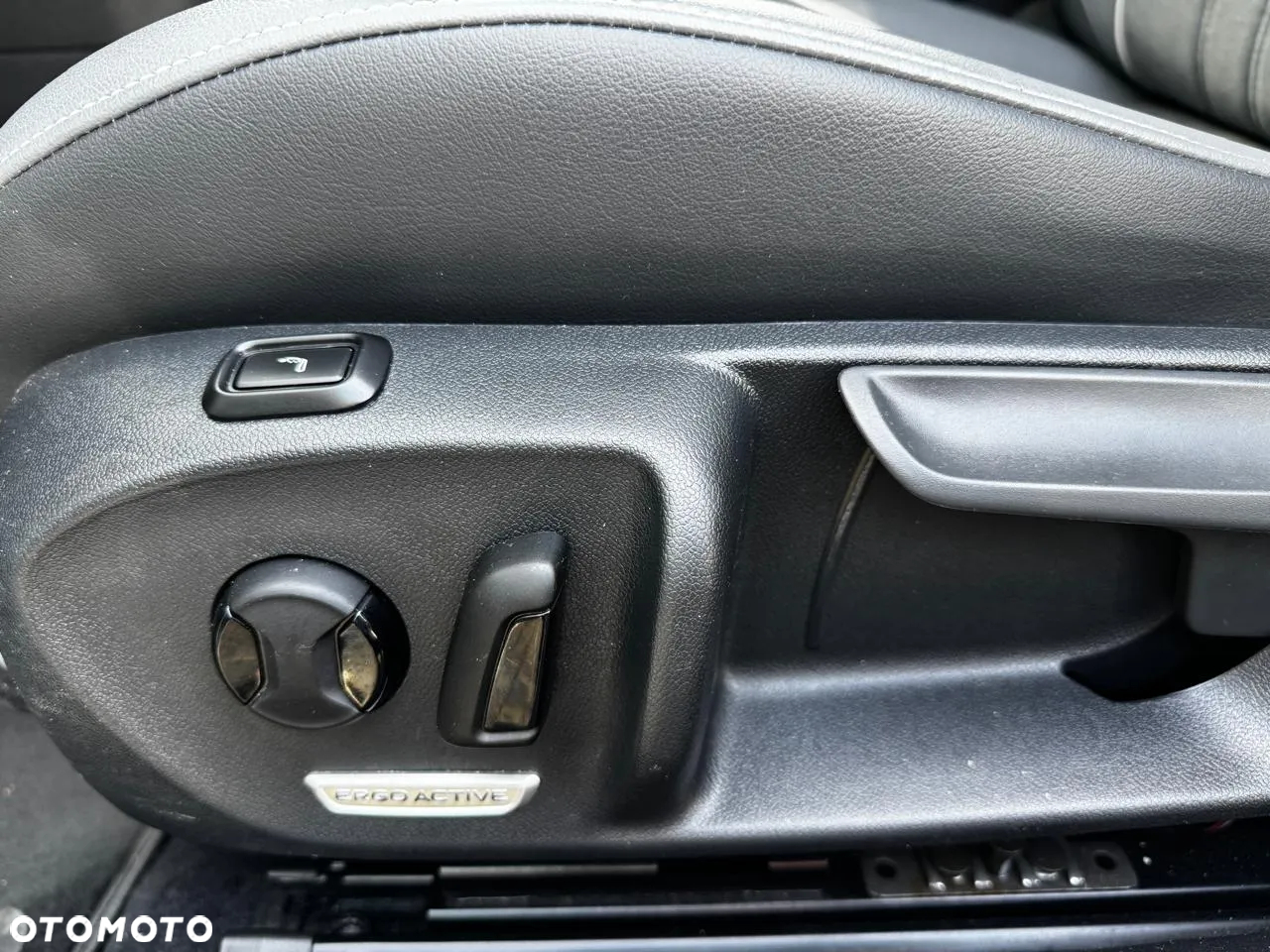 Volkswagen Passat - 14