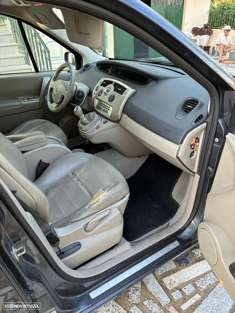 Renault Grand Scénic 1.5 dCi SL Exclusive - 17