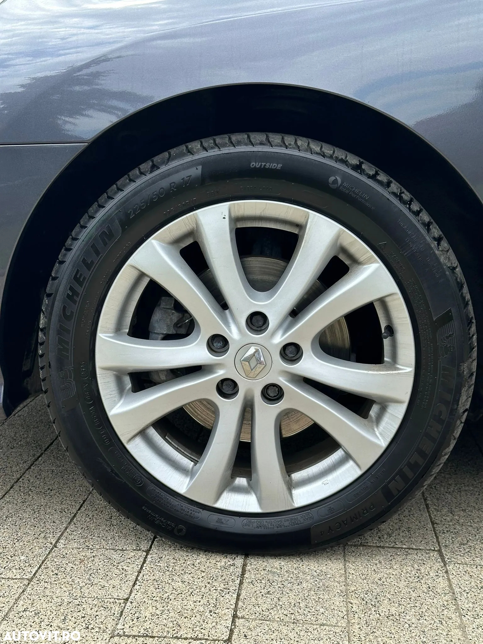 Renault Latitude 2.0 dCi Luxury - 25