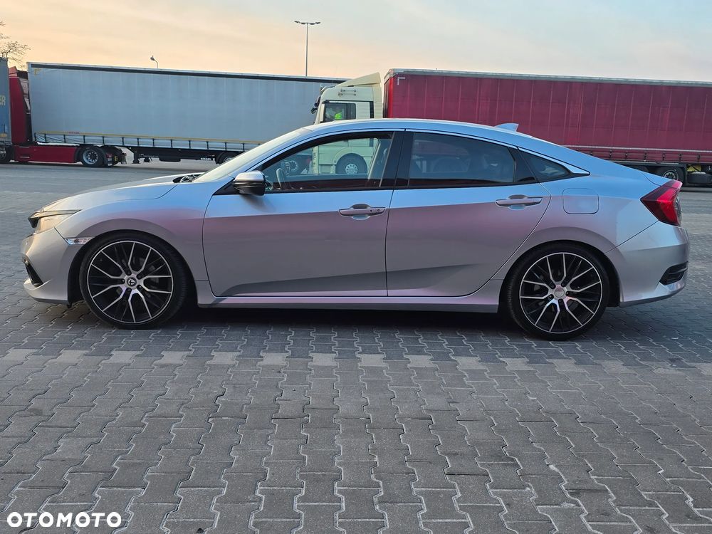 Honda Civic 1.5 i-VTEC Turbo CVT Executive - 25