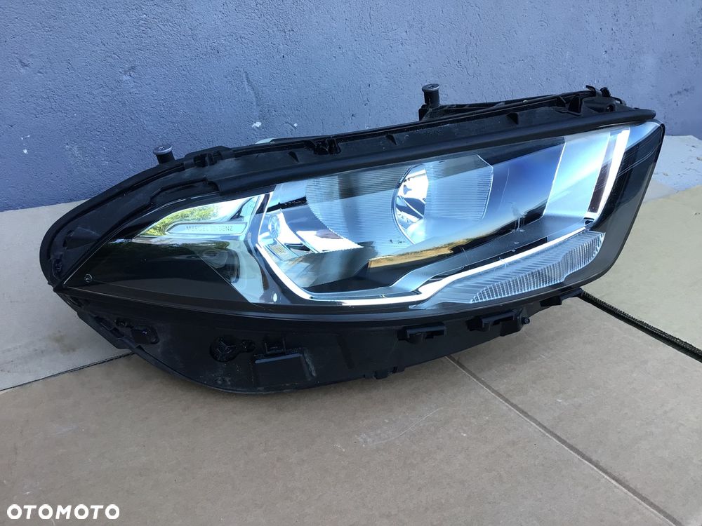 Lampa przednia prawa Mercedes A-klasa 177 - 2