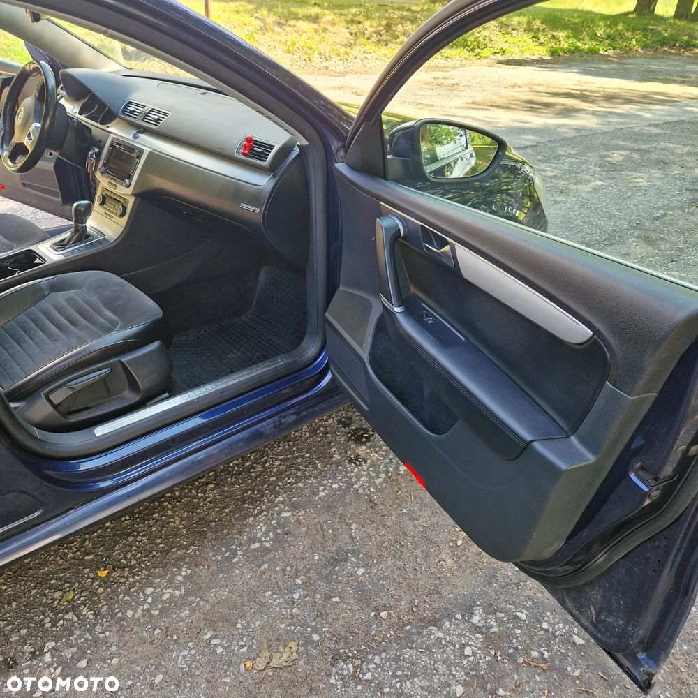 Volkswagen Passat 2.0 TDI 4Mot Highline DSG - 14