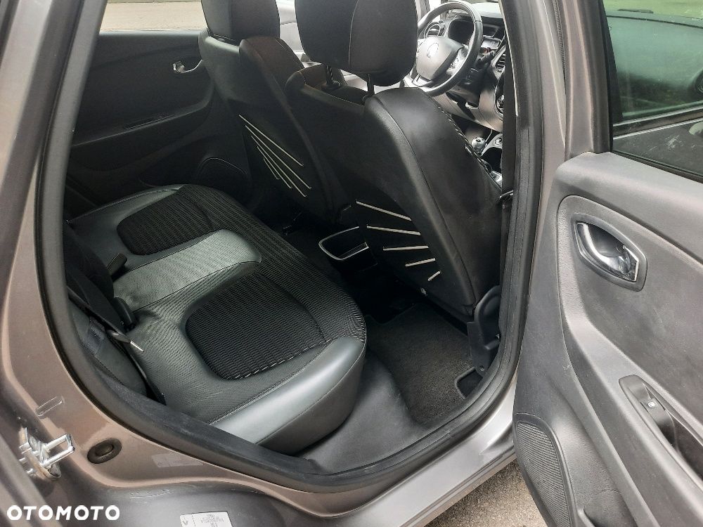 Renault Captur ENERGY TCe 120 Experience - 16