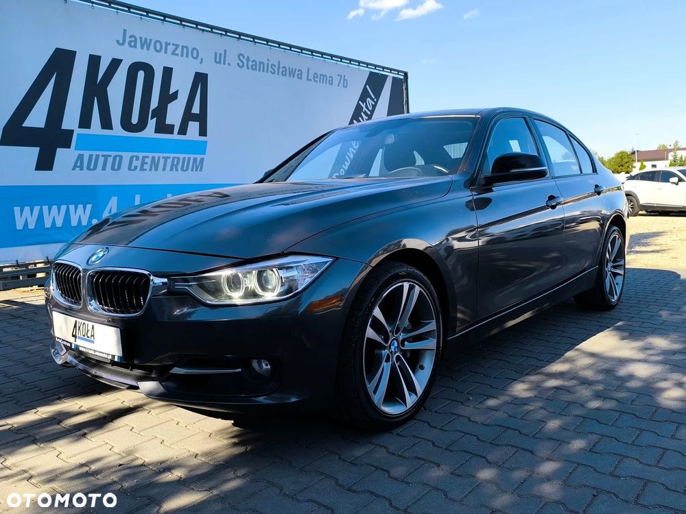 BMW Seria 3 335i xDrive Edition Sport - 8