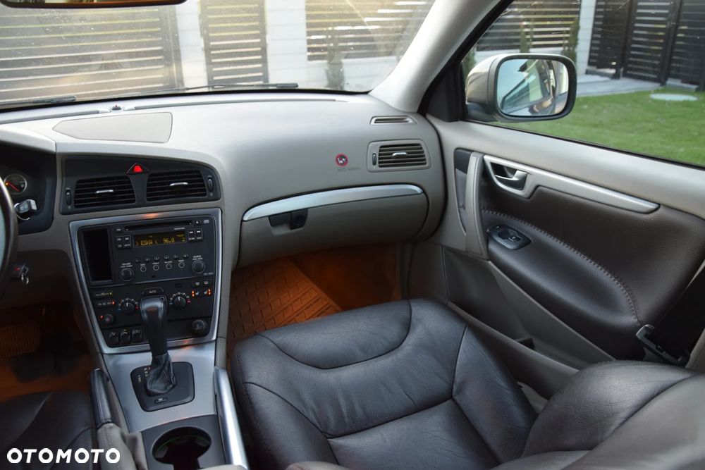 Volvo XC 70 D5 AWD Summum - 32