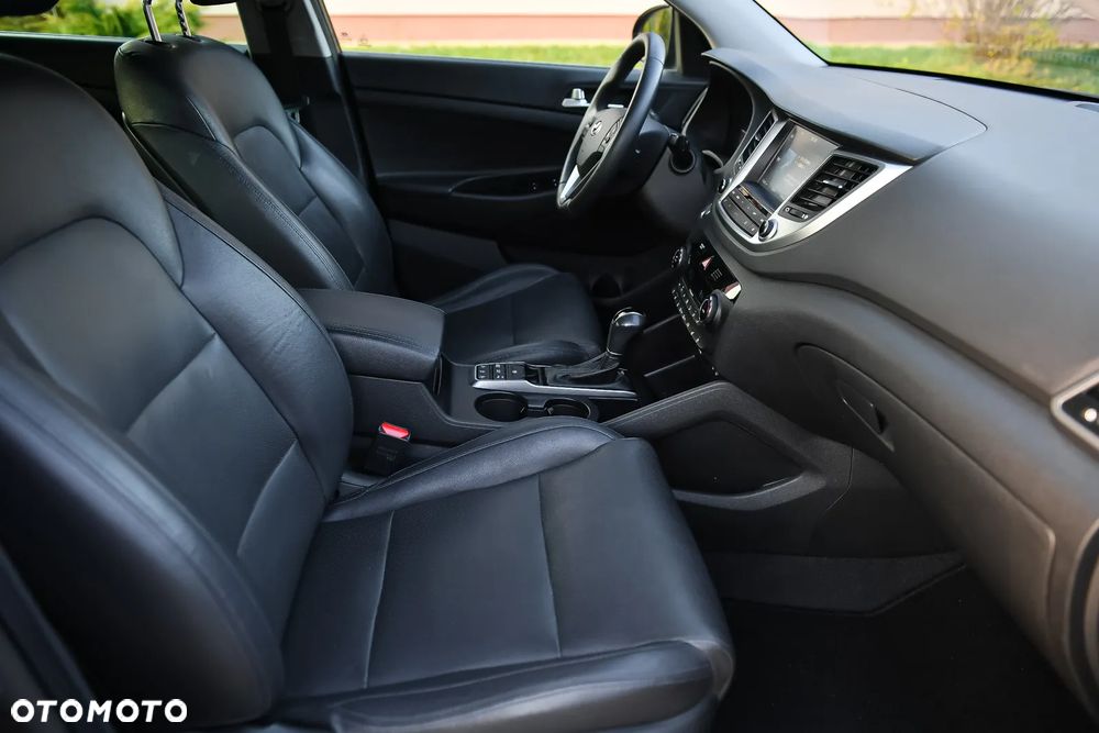 Hyundai Tucson blue 1.7 CRDi 2WD DCT Premium - 26