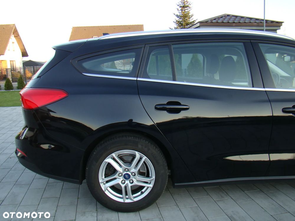 Ford Focus 2.0 TDCi Titanium ASS - 12