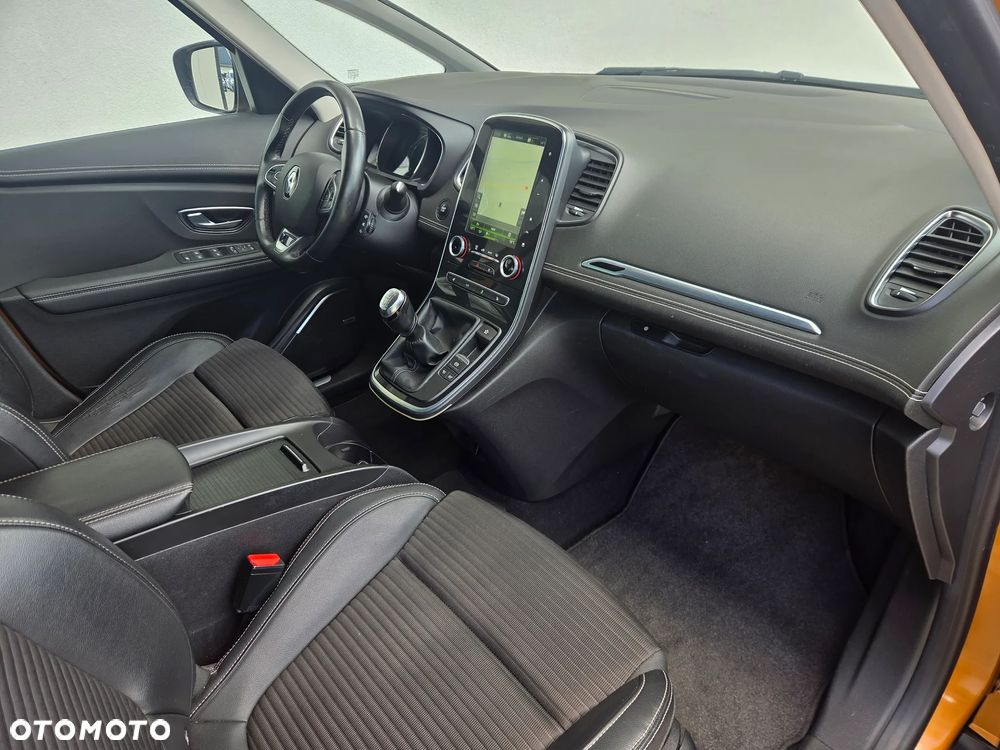 Renault Scenic - 11