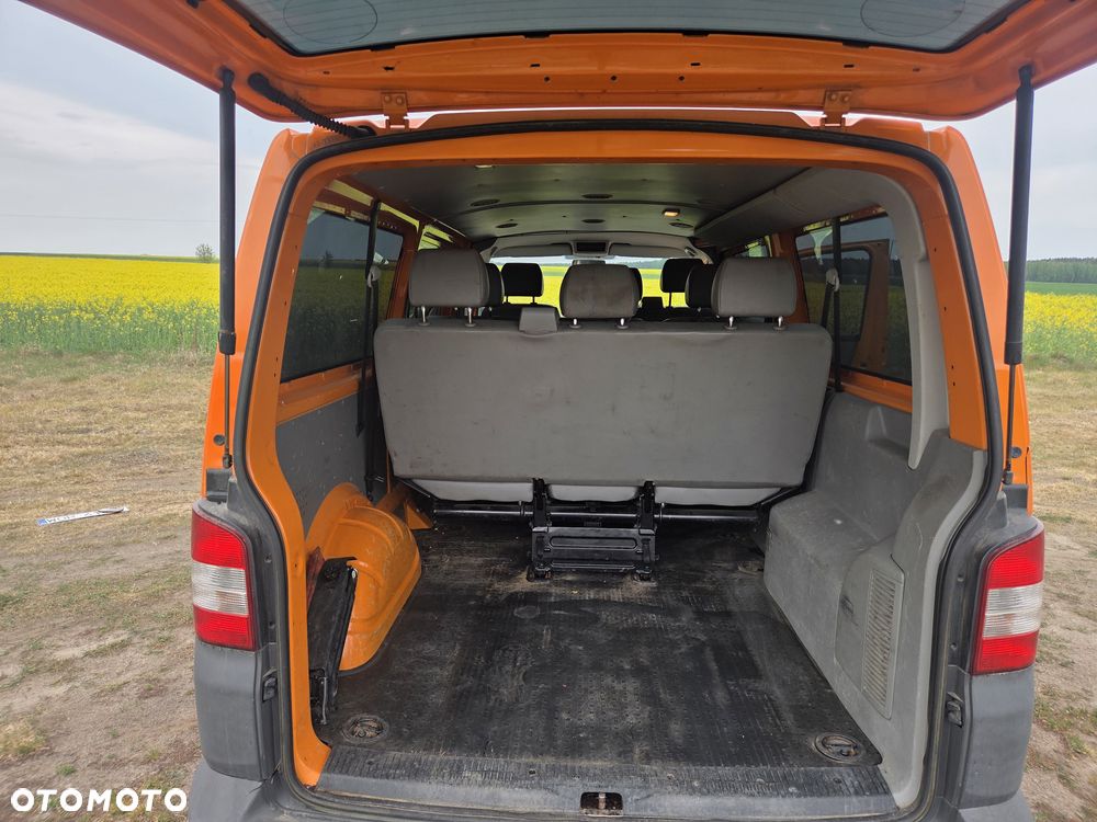 Volkswagen Transporter - 9