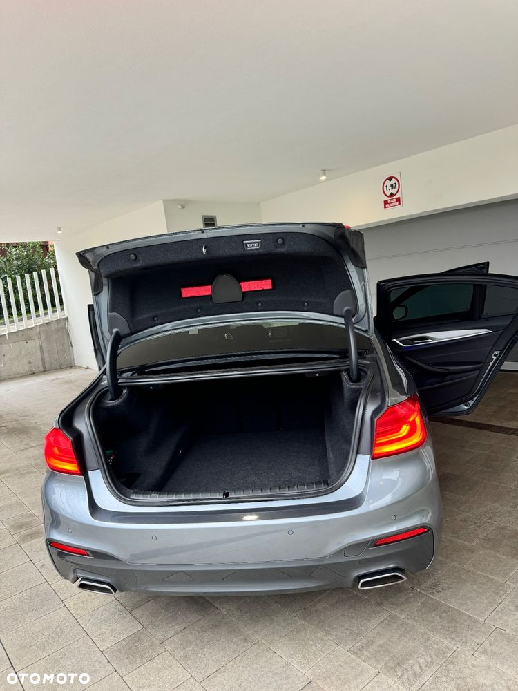 BMW Seria 5 520d xDrive - 17