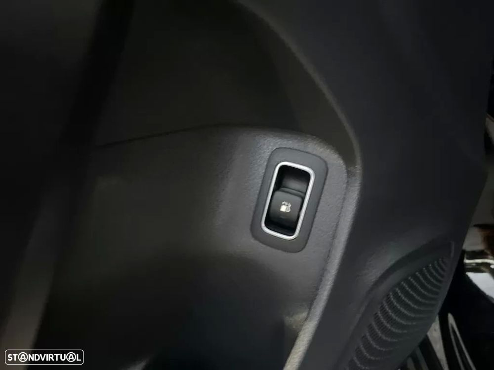 Mercedes-Benz A 250 e 8G-DCT Advanced Progressive - 19