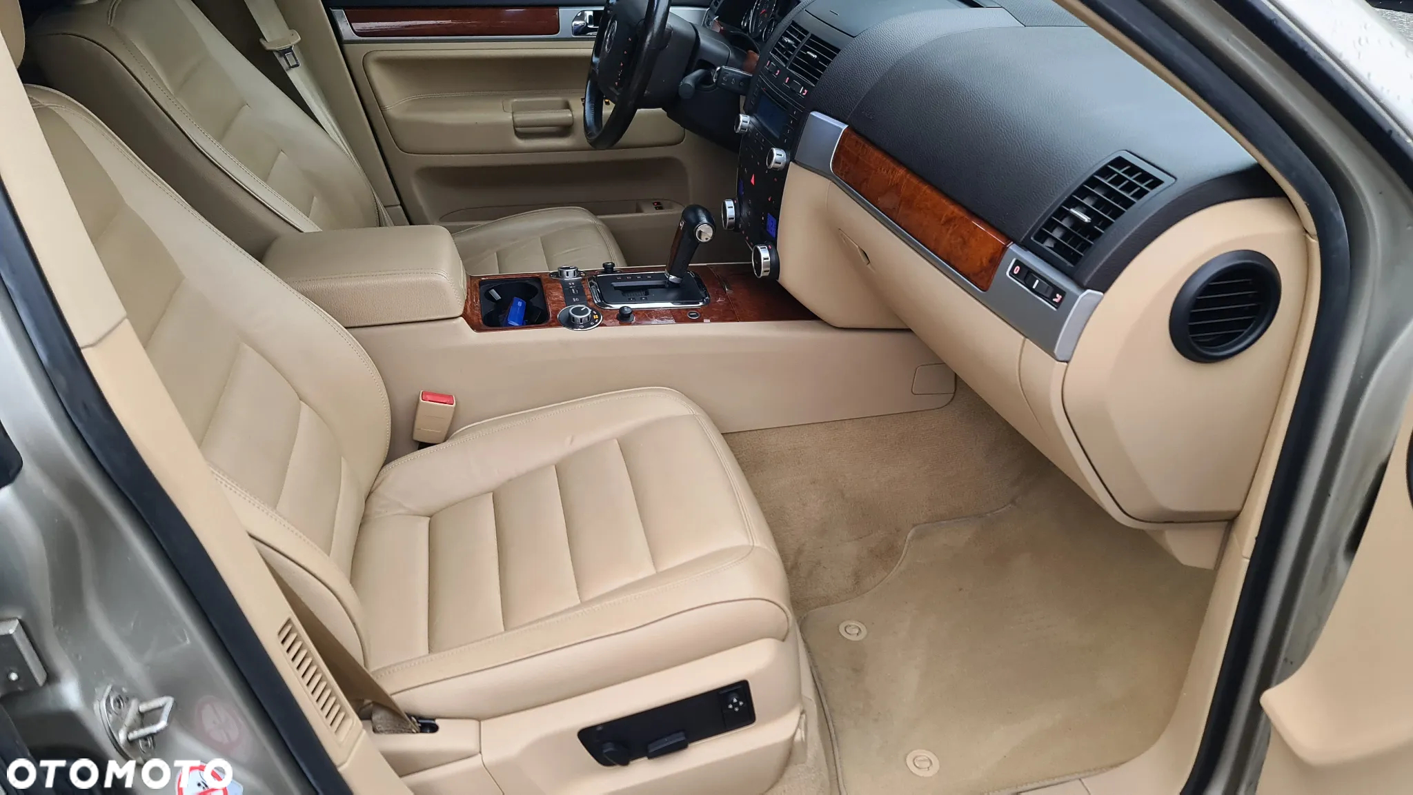 Volkswagen Touareg 3.2 V6 Tiptr - 11