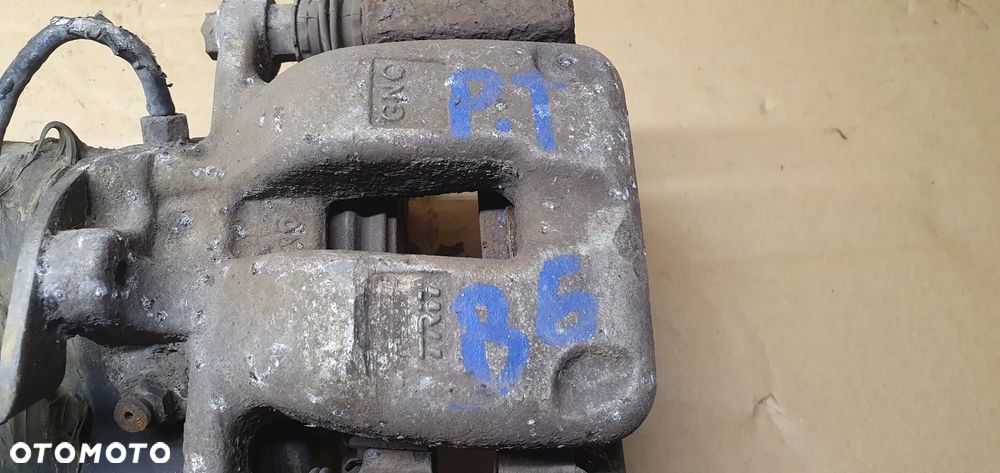 Zacisk hamulcowy prawy tył tylny prawy VW Passat B6 - 8