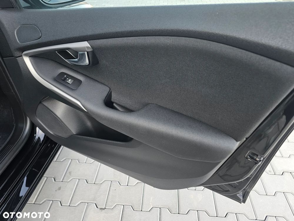 Volvo V40 D2 Kinetic - 32