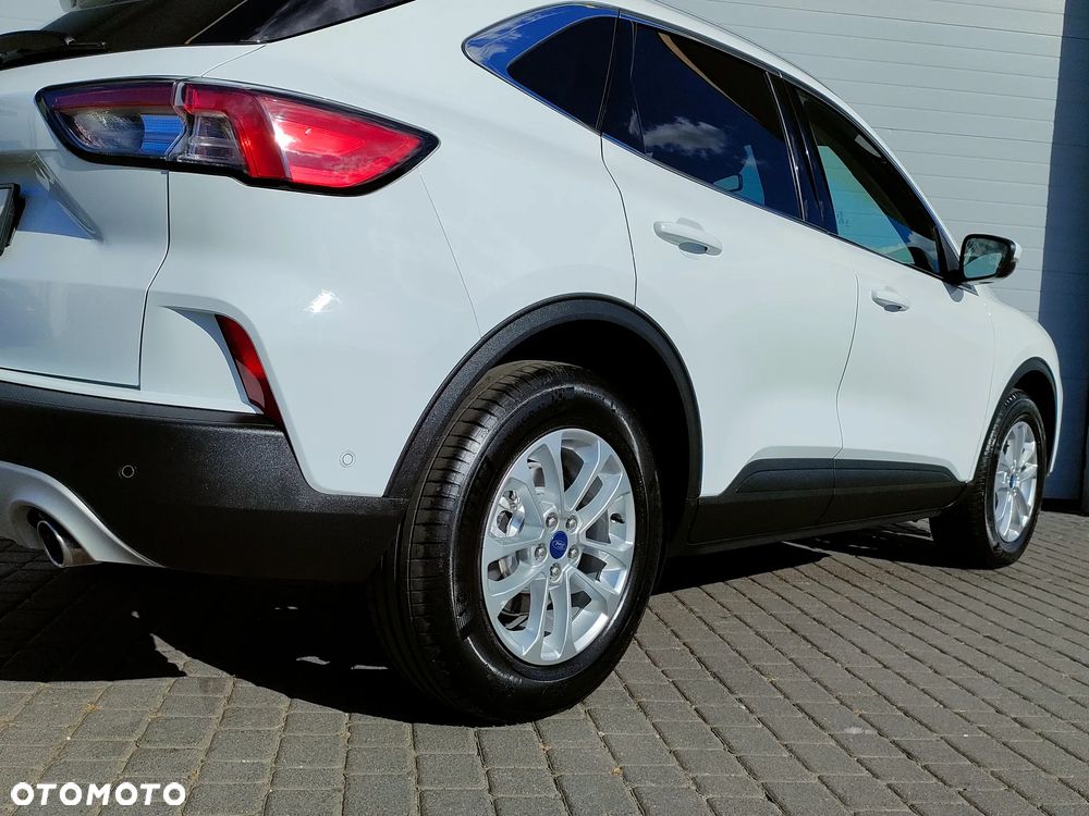Ford Kuga 2.0 EcoBlue 4x4 TITANIUM - 39