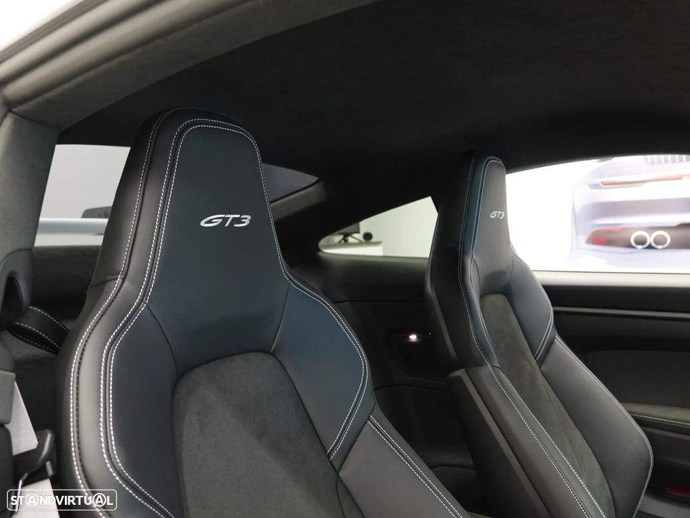 Porsche 911 (992) GT3 PDK - 17