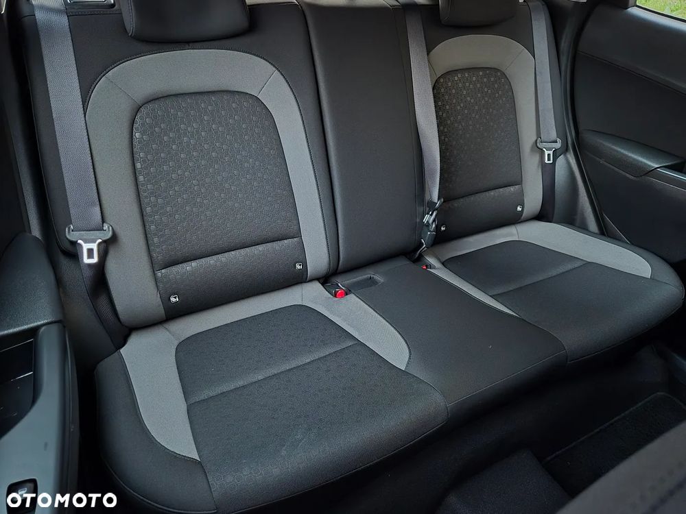 Hyundai Kona - 28