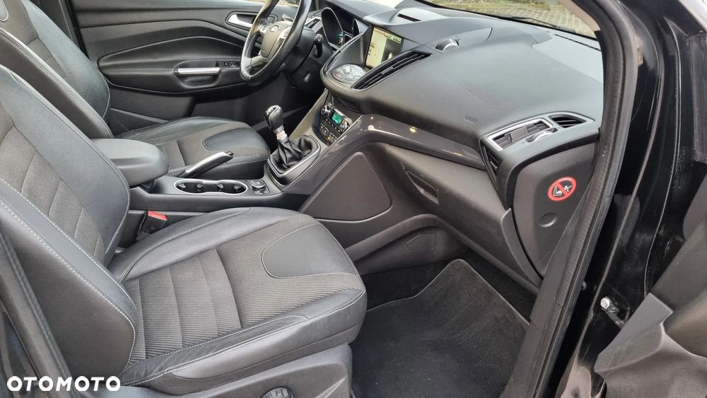 Ford Kuga 2.0 TDCi 4x4 Titanium - 12