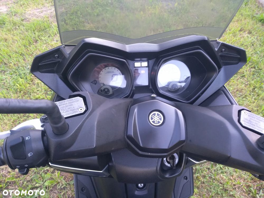 Yamaha X-max - 19