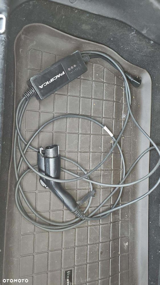 Chrysler Pacifica - 16