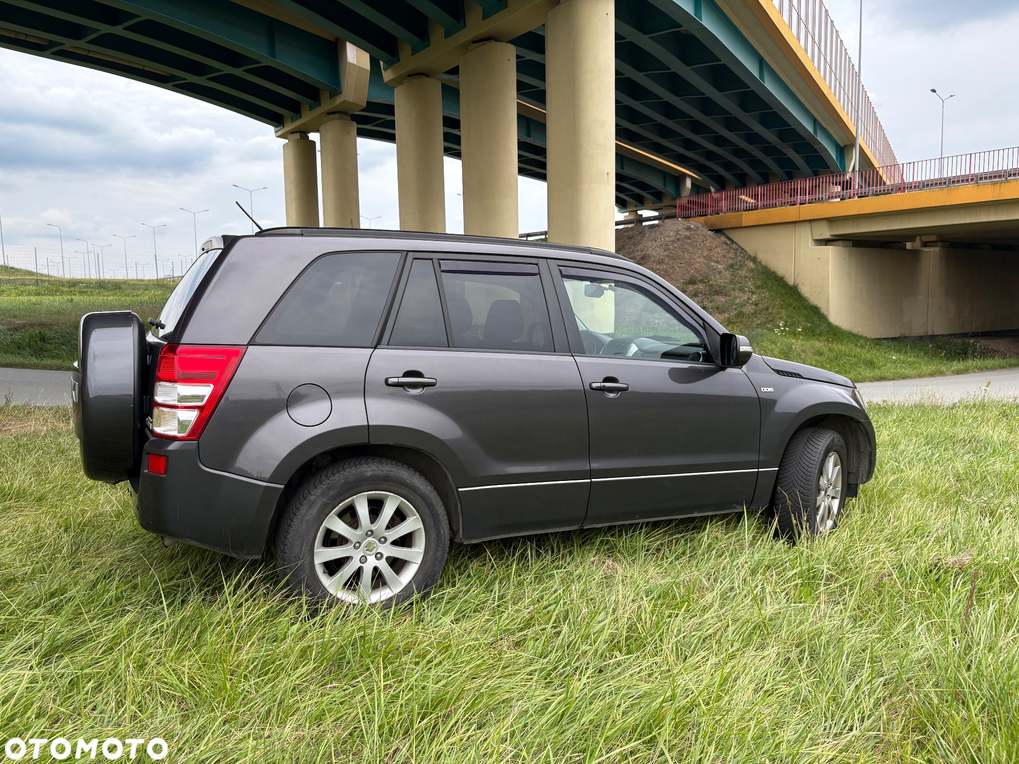 Suzuki Grand Vitara 1.9 DDiS - 23