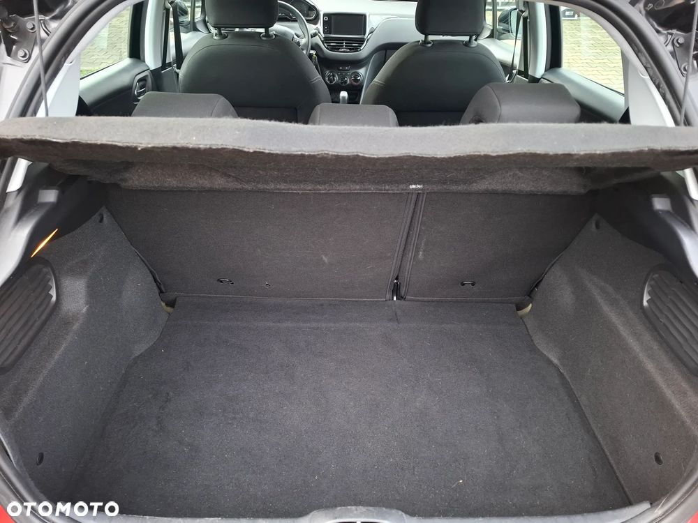 Peugeot 208 82 VTI Style - 24