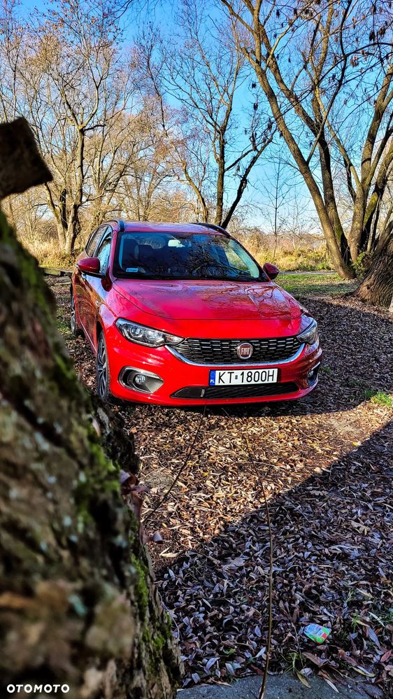 Fiat Tipo 1.4 T-Jet 16v Lounge EU6d - 24