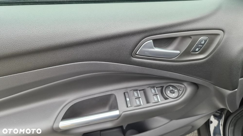 Ford Kuga 1.5 EcoBoost 2x4 Titanium - 21