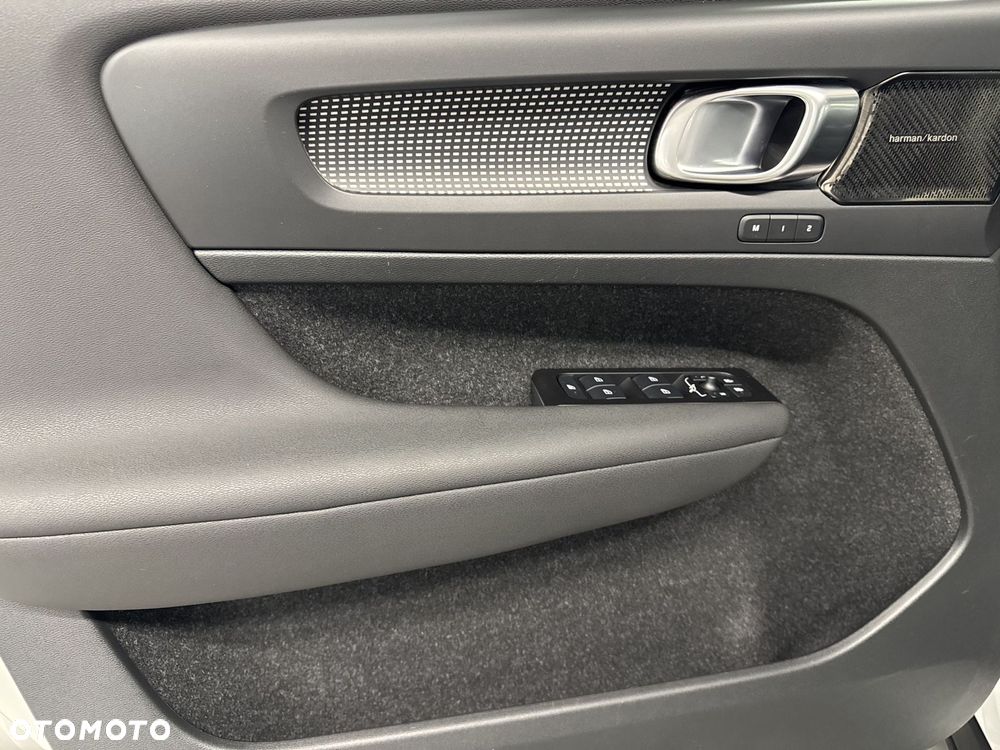 Volvo XC 40 B4 B R-Design - 13